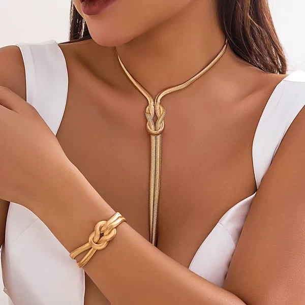 Conjunto de Cordão e Pulseira Feminino Nó torcido